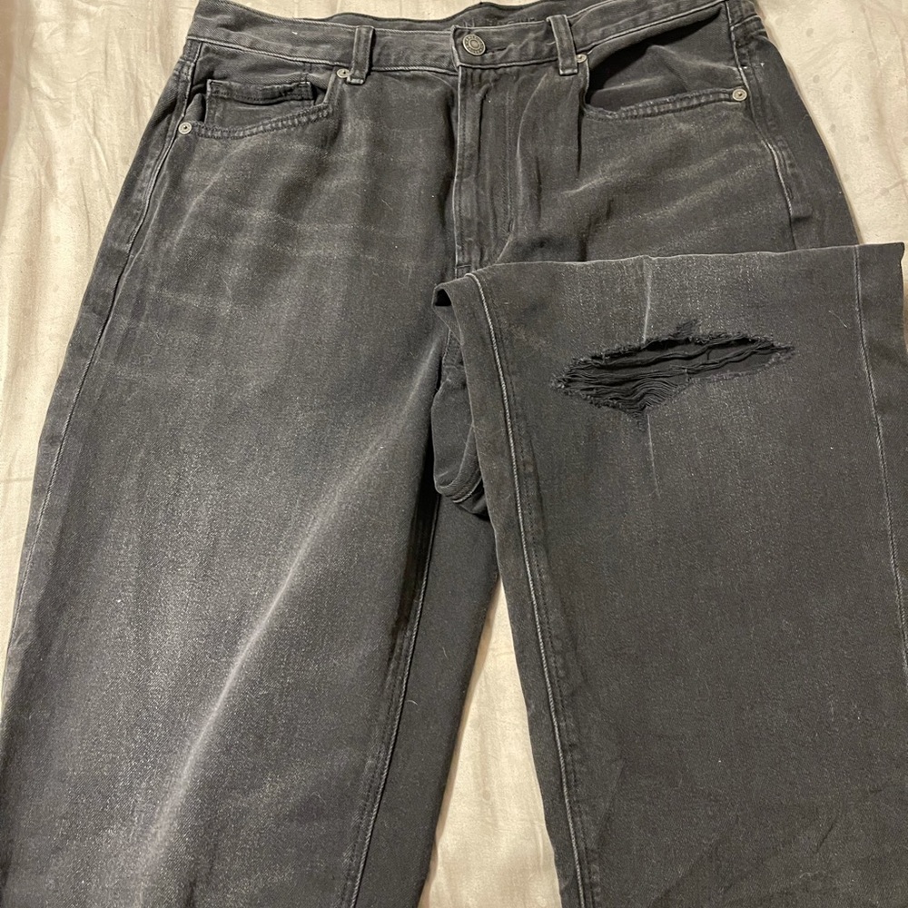Black American Eagle Mom Jeans